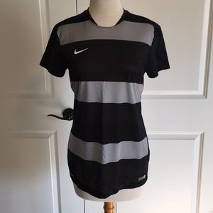 Nike Dri-Fit Workout Tee Size Medium